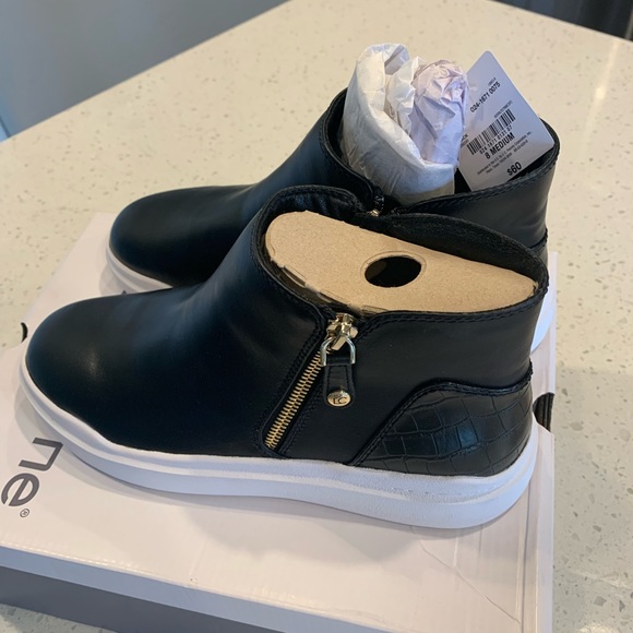 Liz Claiborne Sneaker Ankle Shoes (Atlantic) Black! New - Picture 4 of 8